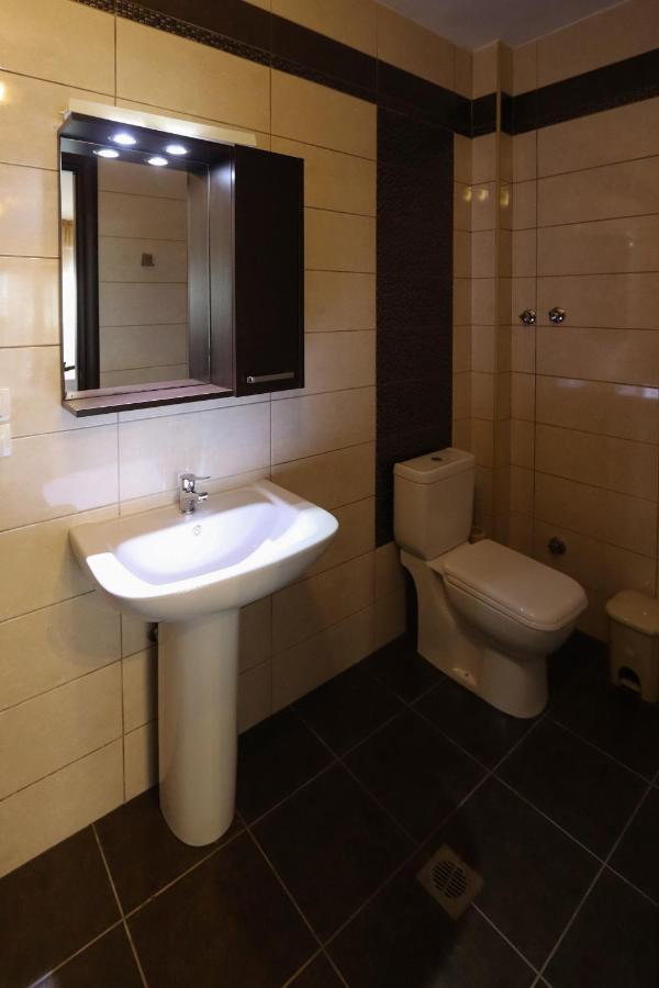 Indigo Luxury Olympiakí Aktí